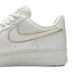 Nike Wmns Air Force 1 07 ESS 'Metallic Gold'